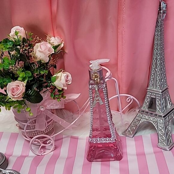 Hand Wash Hydrating  FRENCH ROSE  Torre Eiffel NWT - Picture 2 of 3